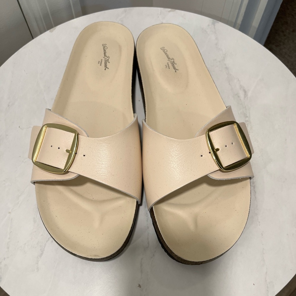 Universal Thread Big Buckle sandal